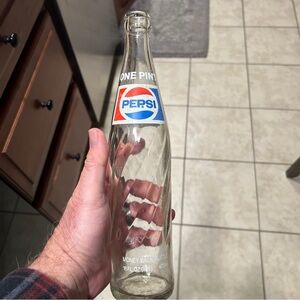 Vintage Pepsi Cola 16 Oz One Pint Swirl Glass Soda Bottle 1970s